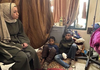 مأساة في غزة: حريق مروع بسبب مخلفات الحرب يلتهم أسرة بأكملها أثناء إعداد الطعام