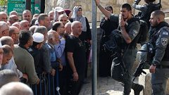 الخارجية تدين منع الاحتلال الاسرائيلي المصلين من دخول المسجد الاقصى