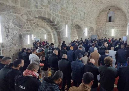 90 ألف مصل أدوا صلاتي العشاء والتراويح في المسجد الأقصى المبارك.