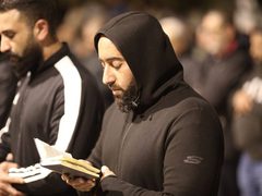 60 ألف مصل أدوا صلاتي العشاء والتراويح في المسجد الأقصى المبارك.