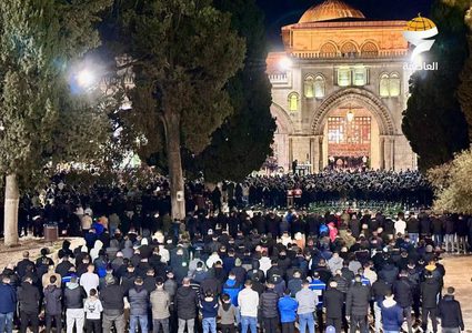 60 ألفا يؤدون صلاتي العشاء والتراويح في المسجد الأقصى المبارك