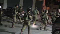 حملة اعتقالات ومداهمات طالت مدن متفرقه من الضفه