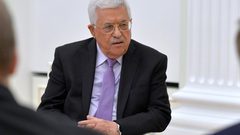 الرئيس عباس يدعو لجهد دولي أكبر لمنع إسرائيل من اجتياح رفح