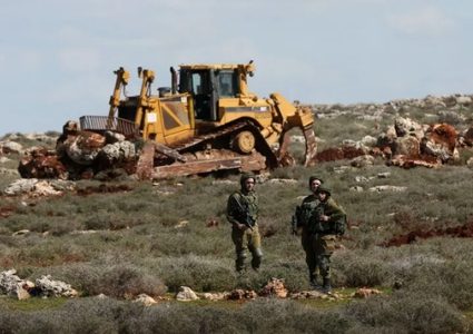 الاحتلال يستولي على أرض وثلاثة منازل جنوب القدس