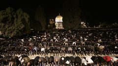 الاحتلال يصدر 100 أمر إبعاد عن القدس والأقصى منذ بدء العدوان