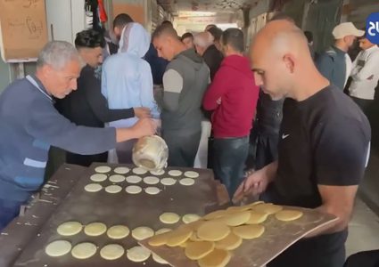 القطايف في غزة: حلاوة رمضان تتحدى مرارة الحرب