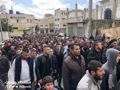 جانب من تشييع الشهيد "فاخر بني جابر" من بلدة عقربا جنوب نابلس والذي ارتقى بعد تصديه لهجوم المستوطنين على منزله في البلدة.