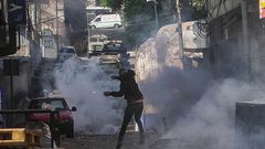 اصابة خطرة لشاب في عقبة جبر