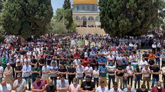 الاحتلال يعيق دخول المصلين للأقصى