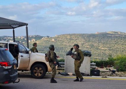 وسائل اعلام عبرية: ٧ اصابات لجنود الاحتلال في اطلاق نار على حافلة