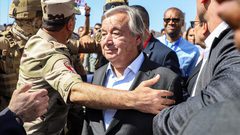 غوتيريش يصل مطار العريش لزيارة معبر رفح تضامنا مع قطاع غزة