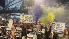 متظاهرون في تل ابيب للمطالبة بإبرام صفقة تبادل للأسرى