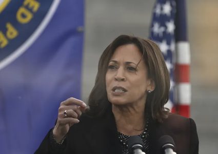 هاريس لا تستبعد "عواقب" أميركية على إسرائيل إذا اقتحمت رفح