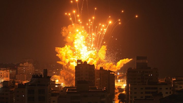 ارتقاء 9 شهداء في قصف إسرائيلي استهدف منزلا بدير البلح
