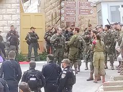 انتشار مكثّف لجيش الاحتلال في تل الرميدة وإغلاق جميع الحواجز في الخليل بسبب عيد المساخر العبري