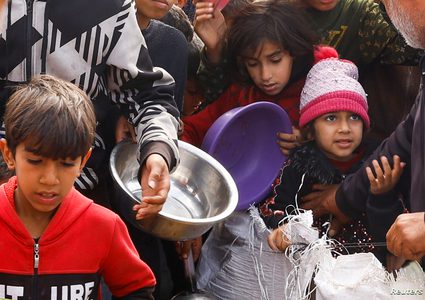 هنا مخيم جباليا.. حيث تخلو موائد الإفطار من الطعام