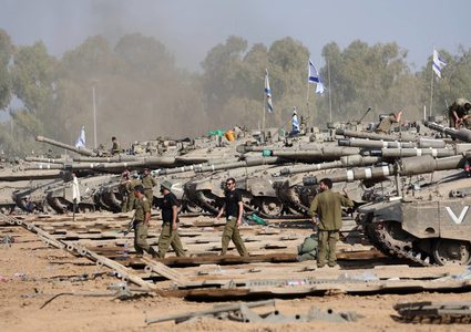 الإعلام العبري: نخشى أن ينعكس التوتر حول اقتحام مدينة رفح على الدعم الأمريكي