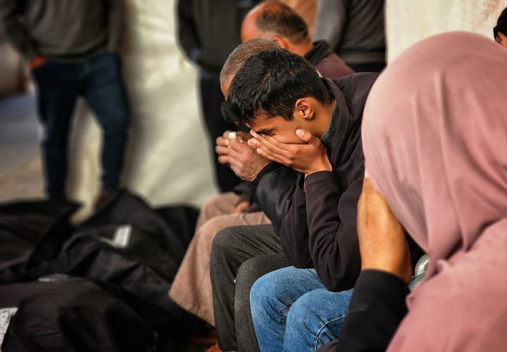 32 شهيدًا خلال 24 ساعة في رفح؛ جراء قصف 6 منازل.