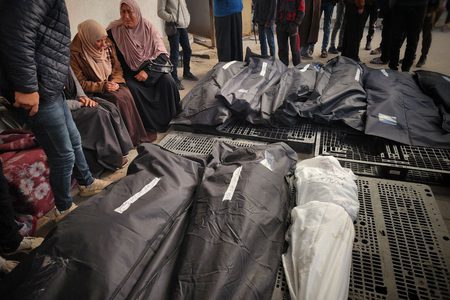 32 شهيدًا خلال 24 ساعة في رفح جراء قصف 6 منازل