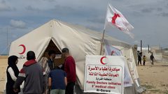 نقاط طبية ومراكز توزيع مساعدات في مواصي خانيونس تحسبا لاجتياح إسرائيلي لرفح