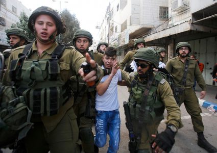 مستعربون يحتجزون طفلا في القدس