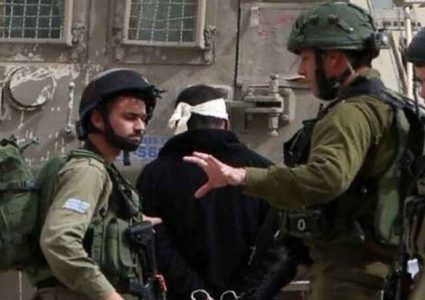 الاحتلال يعتقل شقيقين غرب الخليل