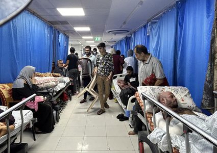 الاحتلال يرفض اجلاء المرضى والمدنيين من مجمع الشفاء في غزة