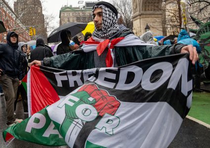 نيويورك: 30 ألف متظاهر في مسيرة ضخمة ضد تواصل العدوان الإسرائيلي على غزة