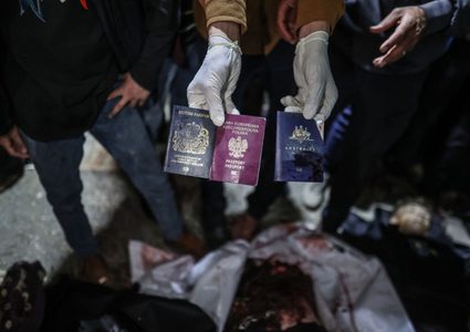 بينهم بريطانيّ وبولنديّ وأستراليّ: جيش الاحتلال يغتال فريقا إغاثيًّا في غزة