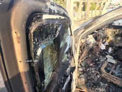 مركبة مؤسسة المطبخ العالمي بعد قصفها من جيش الاحتلال على شارع الرشيد وسط قطاع غزة الليلة الماضية وقتله العاملين بداخلها.