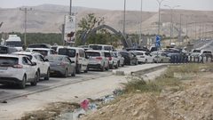 الاحتلال يغلق مداخل أريحا بالاتجاهين ويمنع مرور المركبات