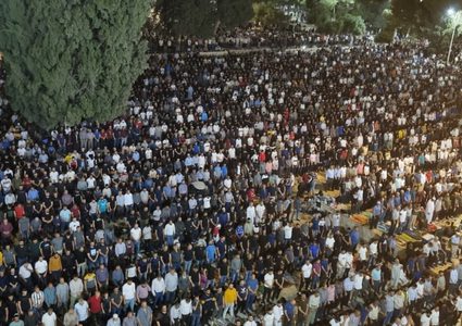 200 ألف مصلٍّ يؤدون العشاء والتراويح بالمسجد الأقصى