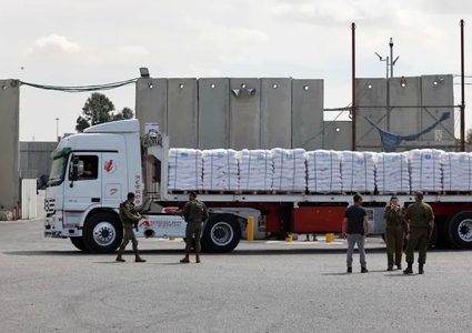 كاميرون: إسرائيل وافقت على زيادة عدد الشاحنات إلى 500 يوميا