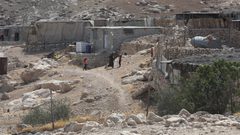 فتاة الكهف.. صوت صغير يحلم بالخروج من المغارة في فلسطين