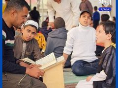 أكثر من 500 فلسطيني يسردون القرآن الكريم ضمن مشروع قرآني أقيم في شمال القطاع.