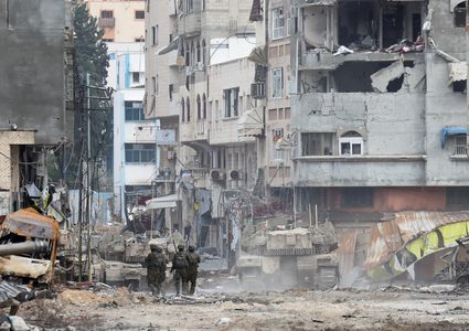 الفرقة 98 الاسرائيلية تخرج من قطاع غزة بعد مرور ستة شهور على الحرب