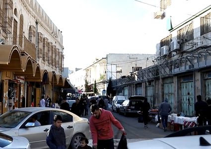 آلة الحرب الإسرائيلية على غزة تغتال فرحة العيد في أسواق الضفة الغربية