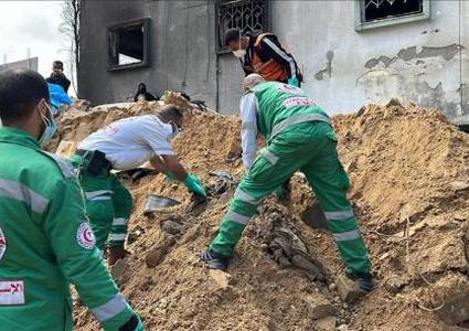 منظمة الأمم المتحدة تبدأ باستخراج جثامين الشهداء من مجمع الشفاء الطبي