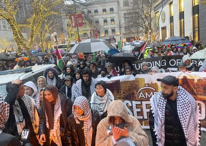 شيكاغو: نشطاء يتظاهرون ضد استمرار دعم الرئيس بايدن للعدوان الإسرائيلي على غزة