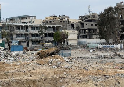 مدارس تابعة لوكالة غوث وتشغيل اللاجئين الفلسطينيين (أونروا) في مدينة خان يونس جنوبي قطاع غزة