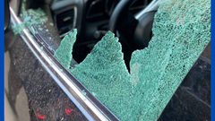 آثار رصاص الاحتلال في مركبات ومحل تجاري خلال اقتحام مخيم الأمعري في رام الله