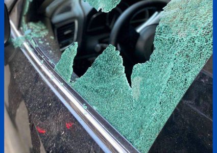 آثار رصاص الاحتلال في مركبات ومحل تجاري خلال اقتحام مخيم الأمعري في رام الله