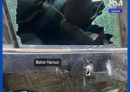 آثار رصاص الاحتلال في مركبات ومحل تجاري خلال اقتحام مخيم الأمعري في رام الله