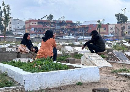 اليوم 187 من الحرب والقصف يتواصل ليلة عيد الفطر