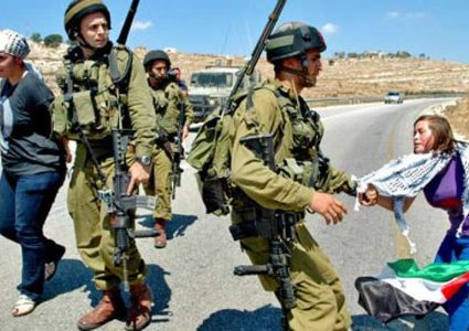 الاحتلال يعتقل طفلة من الخليل
