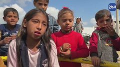 أصوات الغارات الإسرائيلية تطغى على ضحكات أطفال غزة في ألعاب الشوارع