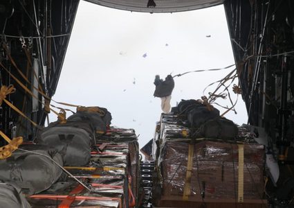 الأردن وأمريكا تبحثان إدخال المساعدات إلى غزة