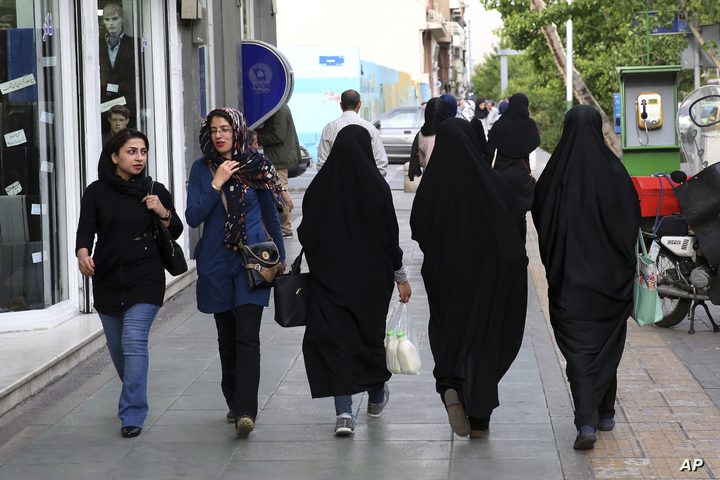 ألمانيا تحث مواطنيها على مغادرة إيران