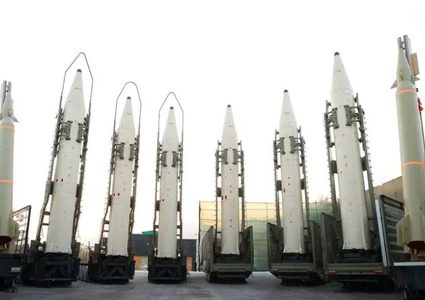 إطلاق الموجة الأولى من الصواريخ الباليستية الإيرانية على أهداف في عمق إسرائيل