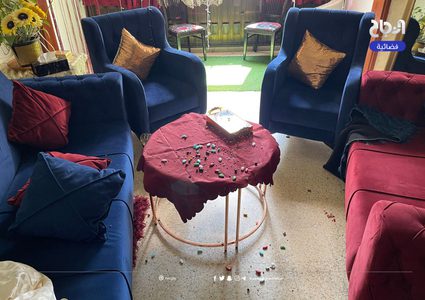 من داخل المنزل الذي اقتحمته قوات الاحتلال بعد حصار بناية سكنية في نابلس